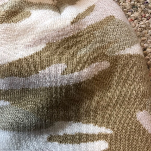 ๐ HP ๐ ๐ The North Face Ski Tuke Pom Beanie - Picture 7 of 10